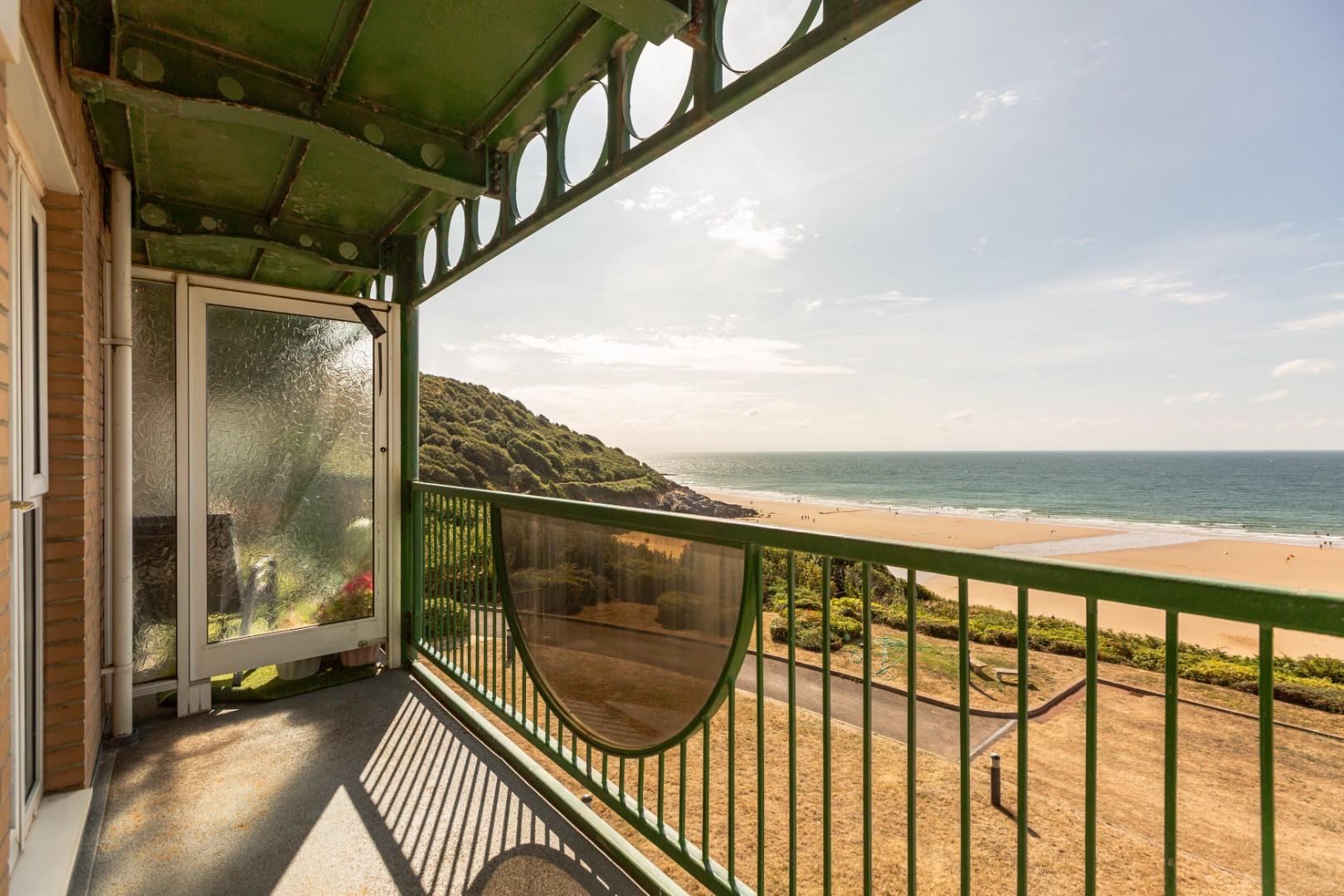 Caswell Bay Court, Caswell Road, Caswell, Swansea, SA3 4RY